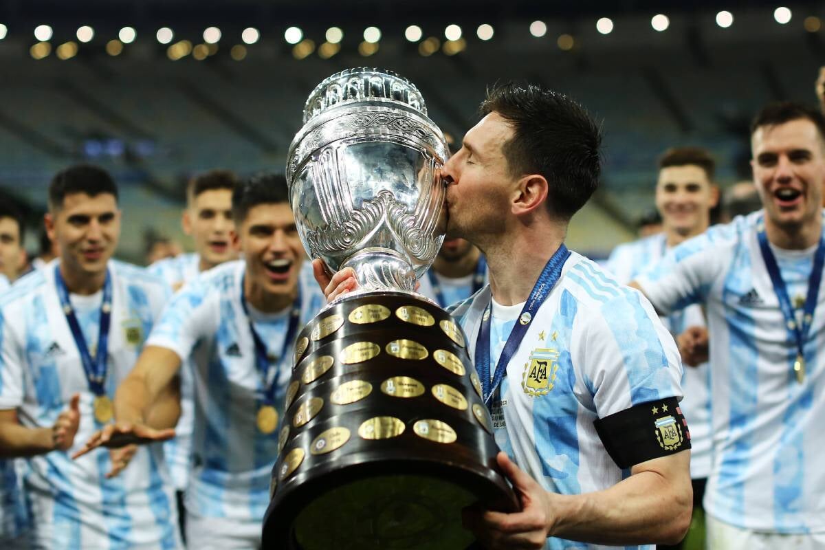 Messi Kissing Copa America