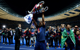 «Атлетико» вышел в полуфинал Лиги чемпионов, обыграв «Барселону»