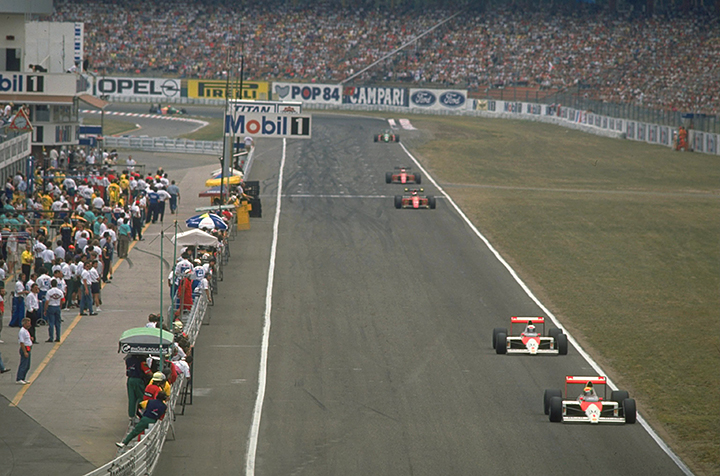 Сенна и Прост лидируют