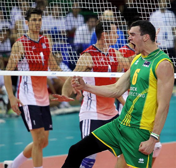Самый высокий волейболист в мире. Смотреть фото Самый высокий волейболист в мире. Смотреть картинку Самый высокий волейболист в мире. Картинка про Самый высокий волейболист в мире. Фото Самый высокий волейболист в мире