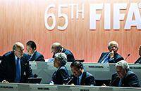 «Даже конференции библиотекарей веселее, чем выборы президента ФИФА»
