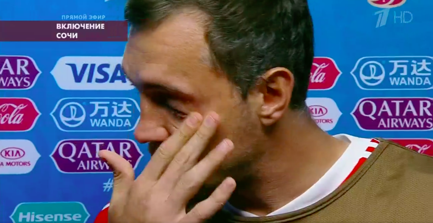 Интервью после поражения. Дзюба плачет. Дзюба плачет фото.
