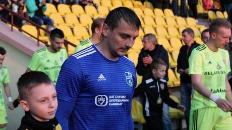 Игрок ЧБ почти ослеп после стыка, но 8 месяцев спустя снова в футболе. Вот что ему пришлось пройти