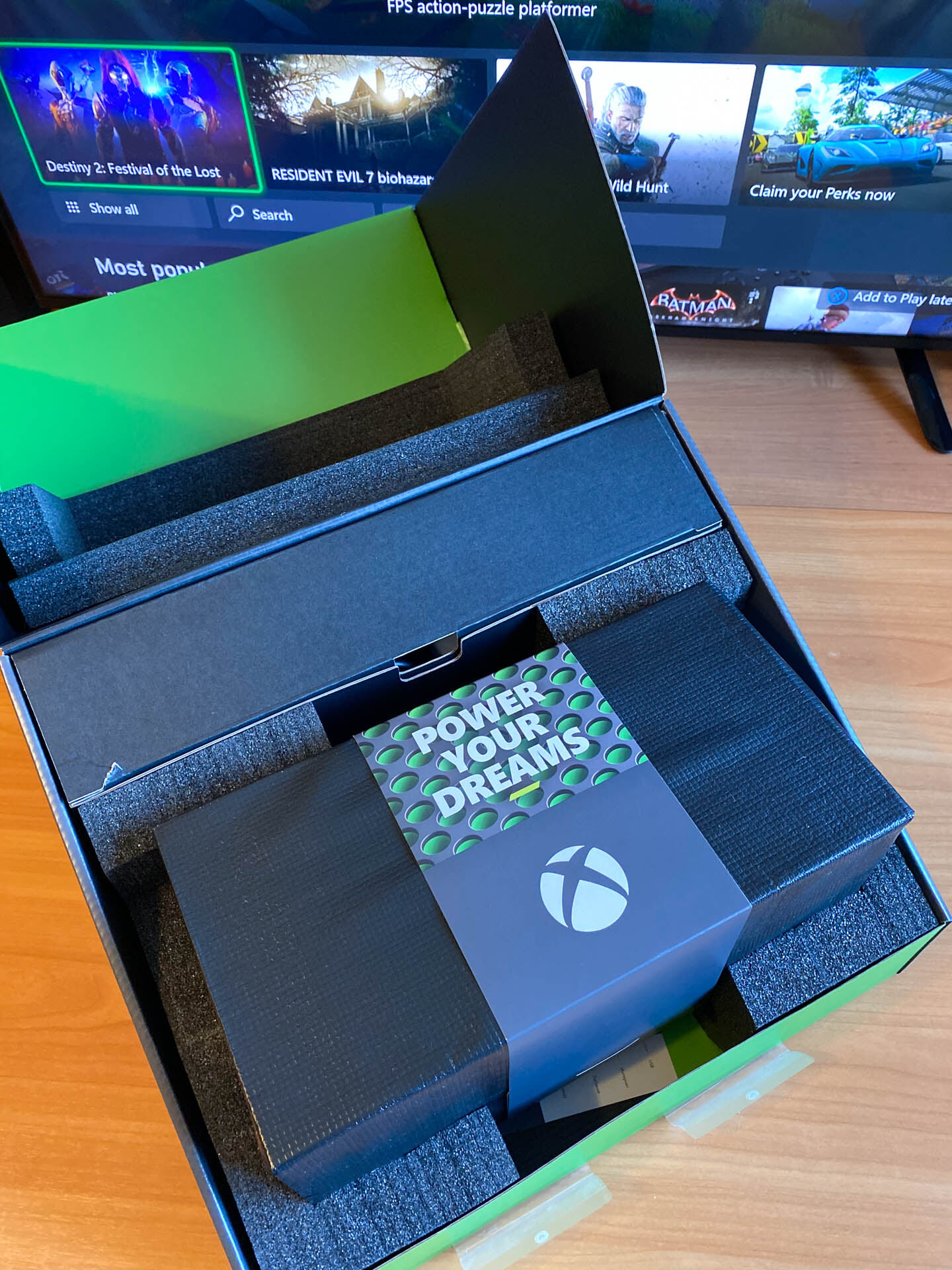 Проверить оригинальность xbox. Xbox Series x/s. Xbox Series x распаковка. Xbox Series x Pro.