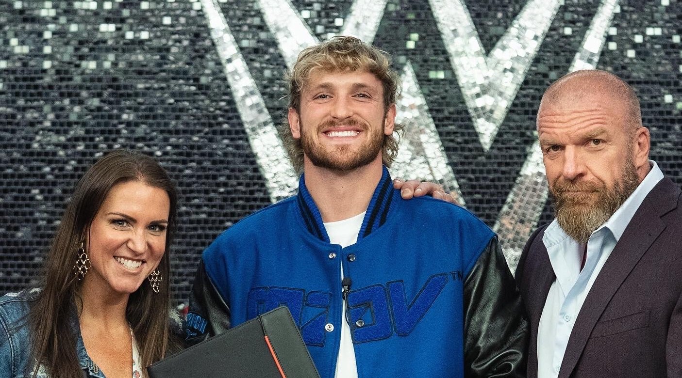 Логан Пол подписал контракт с WWE