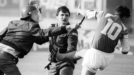 30 лет назад Бобан ударил полицейского во время матча с «Црвеной Звездой»