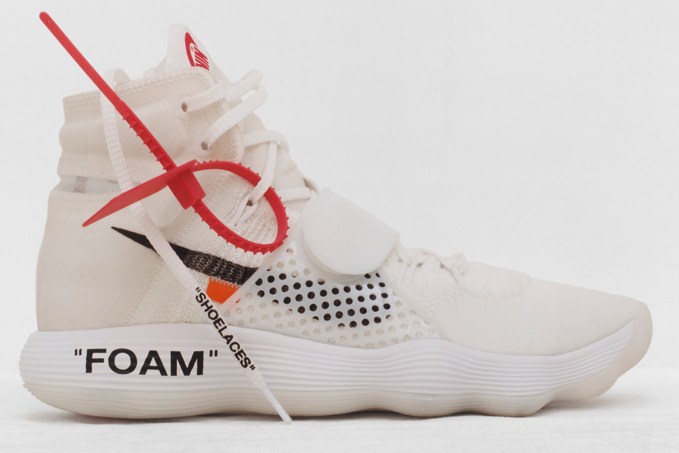 Off white x. Nike Hyperdunk 2017 off White. Nike off White Foam. Off White Nike кроссовки Hyperdunk. Nike x off White Shoes.