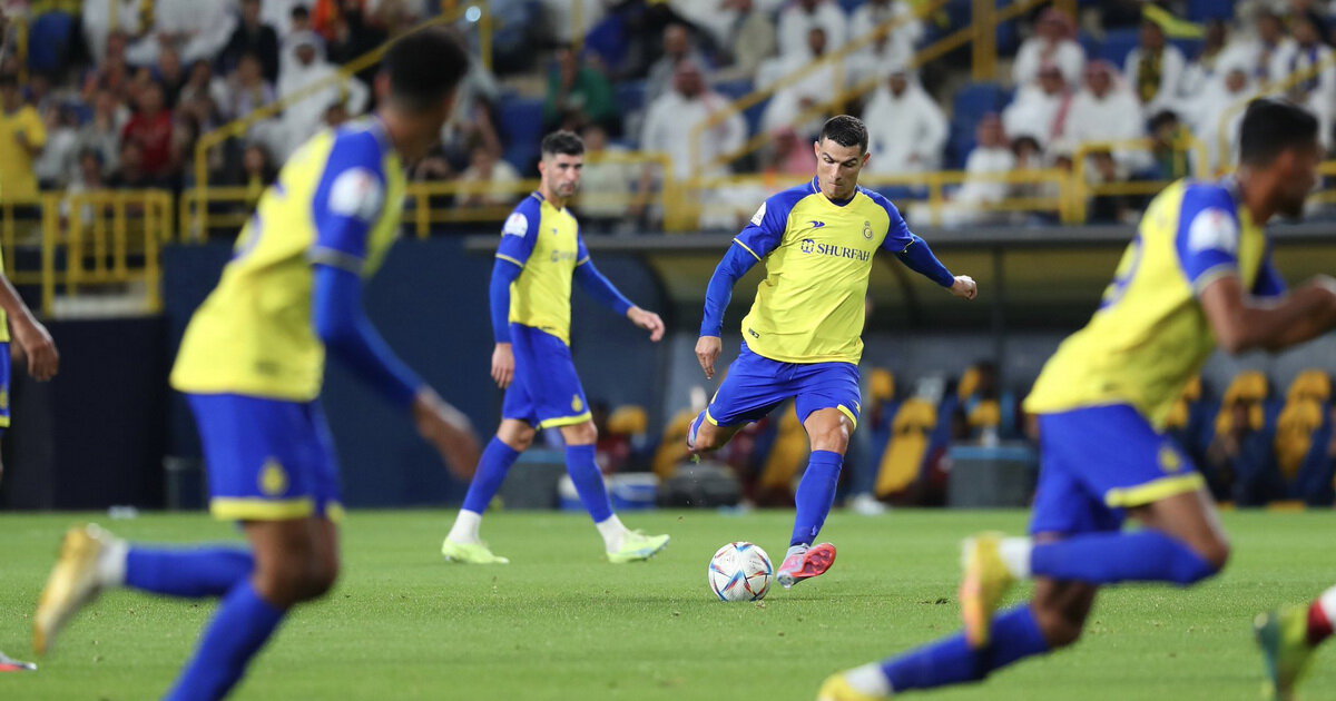 Роналду после гола за Аль-Наср со штрафного: Здорово победить и забить на глазах у наших фанатов!