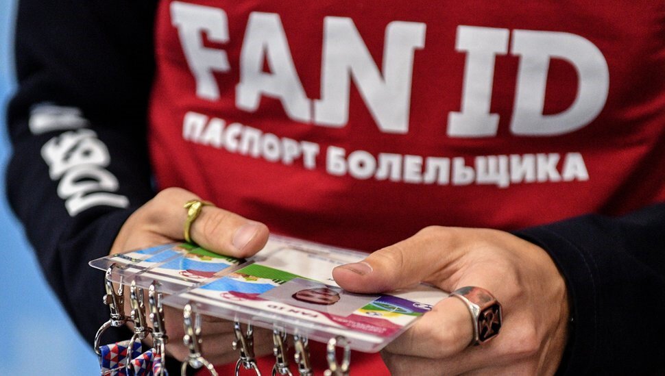Зампред Госдумы Толстой о Fan ID в Москве: Это будет удобно для всех. Многочасовых очередей не будет