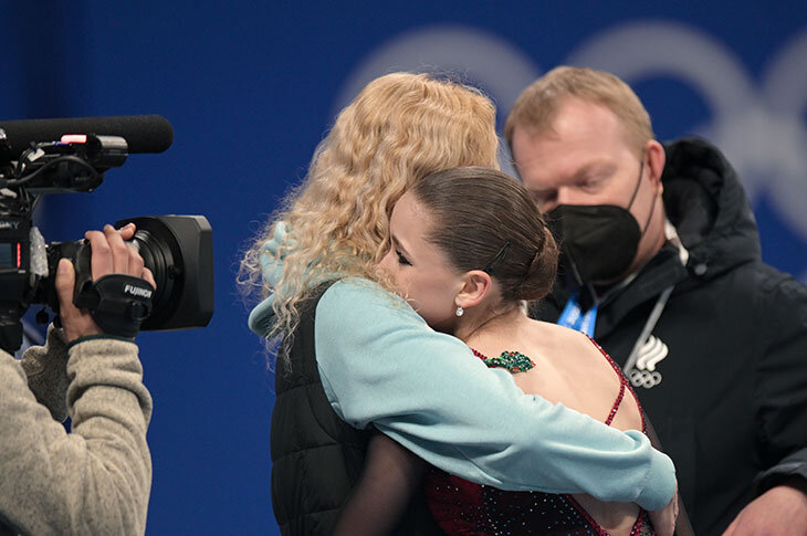Чемпионство фигуристов изнутри: Галлямов шутил и стыдил себя, Валиева трогательно вспомнила маму и Липницкую