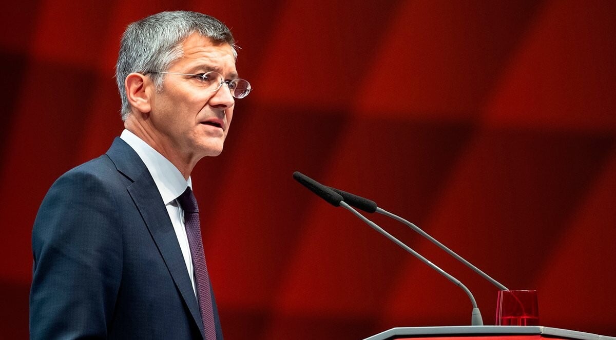 Президент Баварии: Надо регулировать зарплаты игроков и агентов, суммы трансферов. Возможно, кризис поможет