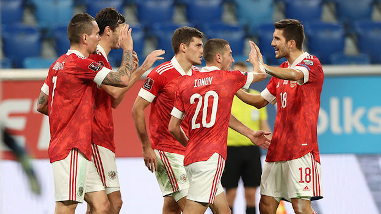Россия поднялась на 35-е место в рейтинге ФИФА, хотя не провела ни одного матча