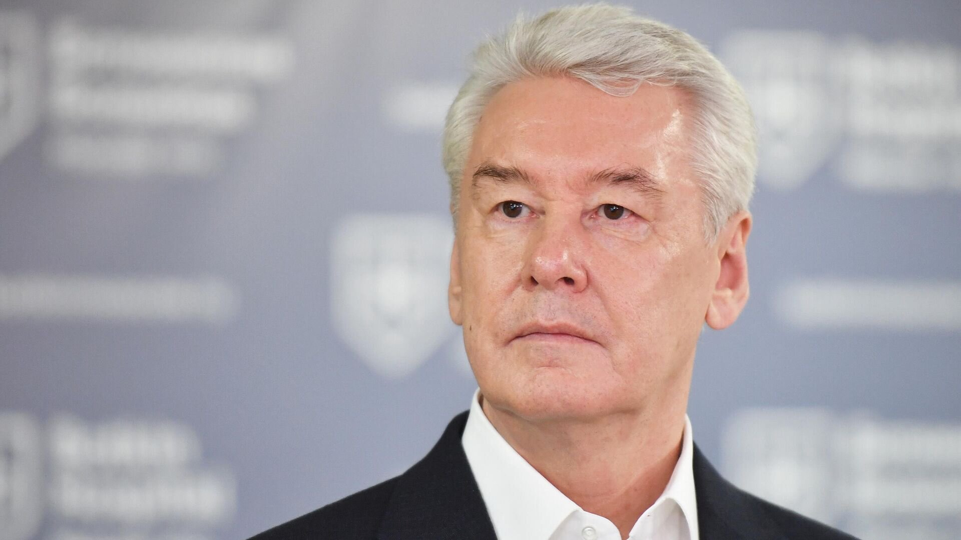 Гендиректор футбольного союза ЛНР: Собянин обещал нам искусственные покрытия для полей. Надеемся, задача будет решена, когда прекратятся прилеты снар