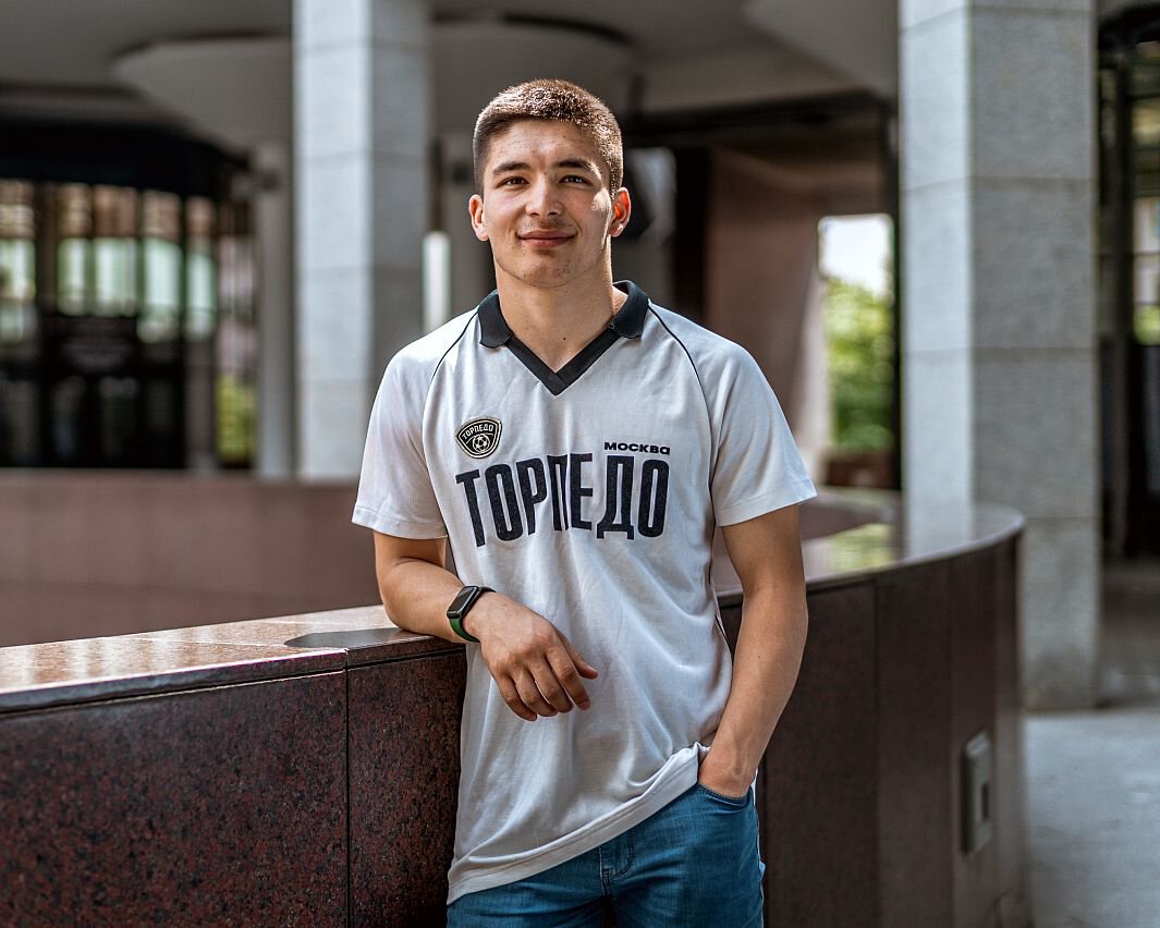 Торпедо подписало 21-летнего хавбека сборной Узбекистана Эркинова