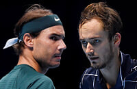 Медведев бьется с Надалем за финал итогового турнира ATP. Онлайн
