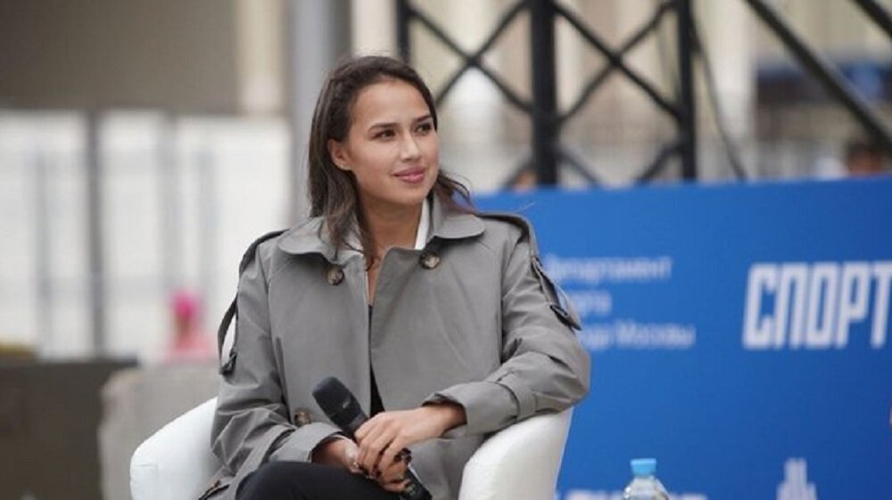 Алина Загитова посетила матч Ак Барса и Торпедо