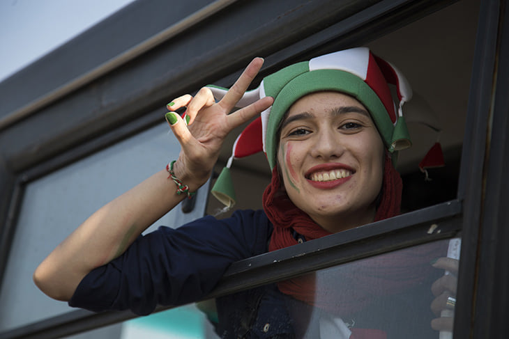 В Иране женщин пустили на стадион впервые за 40 лет. Жизнь стала ярче