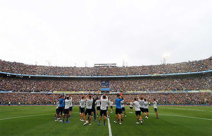 Polnyj Stadion Na Trenirovke Boka Huniors Bolelshiki Zanimali Ochered S Nochi Vi Ce Bachili Blogi Ua Tribuna Com