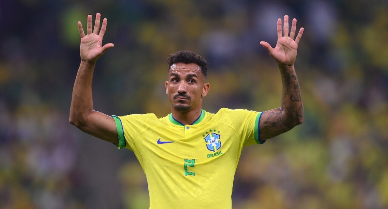 Защитник сборной Бразилии Данило выбыл до 1/8 финала ЧМ. У него травма голеностопа
