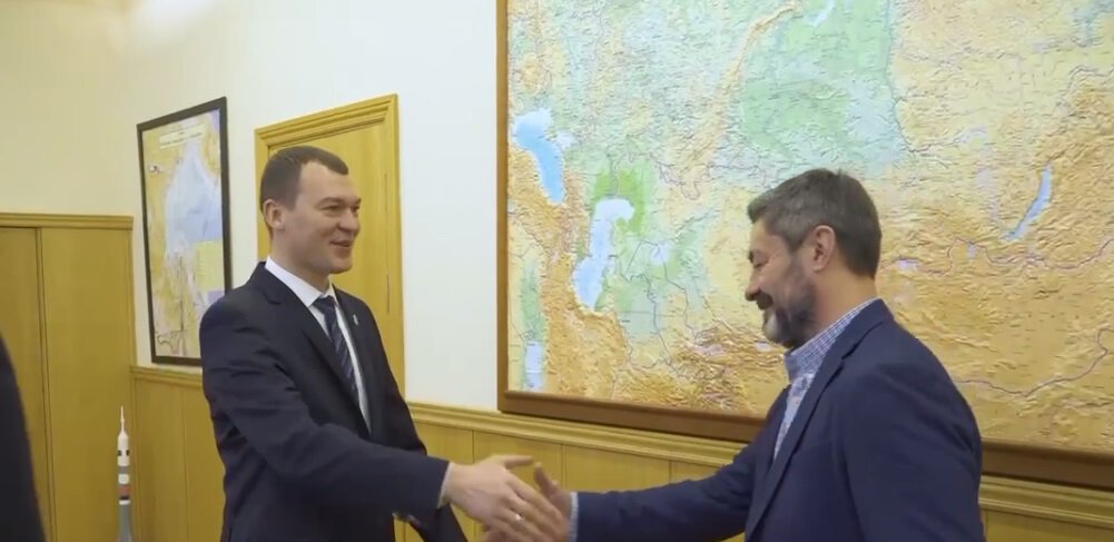 Мартемьянов возглавил Амур. Губернатор Хабаровского края Дегтярев утвердил его и вновь напомнил о цели завоевать Кубок Гагарина до 2026 года