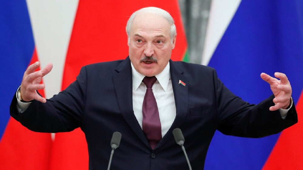 Лукашенко о санкциях: Начинают наших ребят давить ни за что: вышел Басков с флагом за президента враг, требуем исключить из федерации