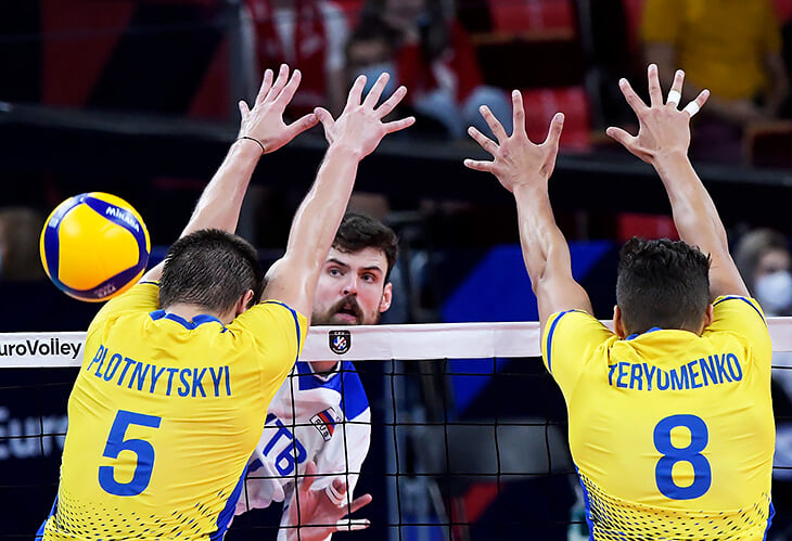 Россия – Украина в волейболе: матч, в который не прокралась политика – хотя украинцам пообещали 10 млн гривен за победу