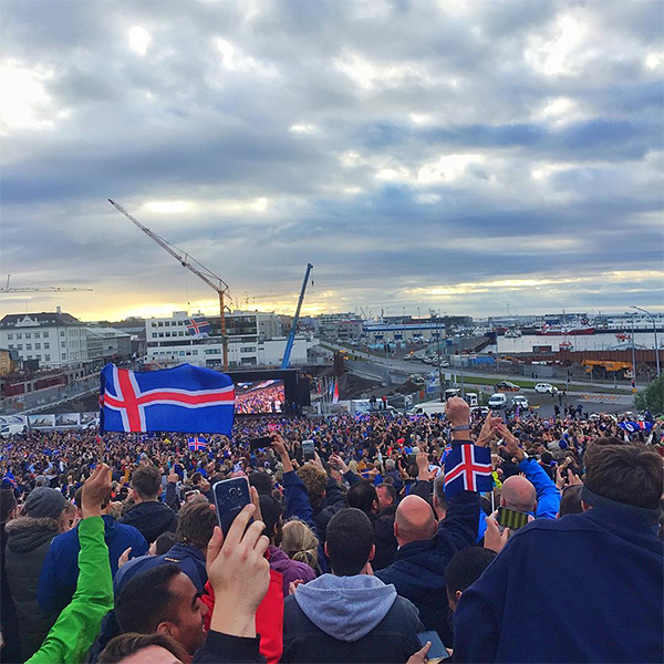 Як Ісландія зійшла з розуму після перемоги збірної над Англією - фото 1