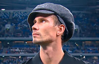 Вратари «Динамо» и «Краснодара» вышли в кепках как у Яшина. Он всегда носил одну и ту же