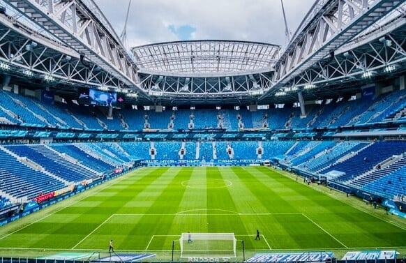 Газпром Арена: сколько мест на трибунах, общая вместимость стадиона, высота арены, размеры, площадь поля и другая информация о стадионе на Sports.ru