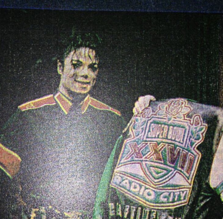 Кайл Лаури получил свою первую чемпионскую куртку. Подобные были у Джордана, Кобе и других чемпионов
