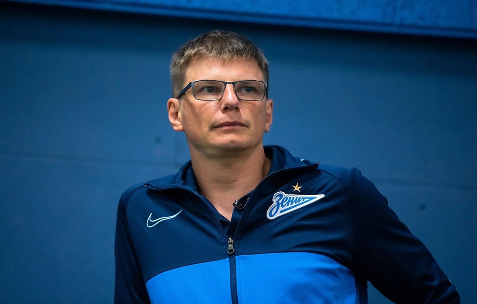 Аршавин о внешности молодых игроков: У современной молодежи, к сожалению, свои тренды. Серьга в ухе, наколки лет 25 назад таких в Смену бы не пустил