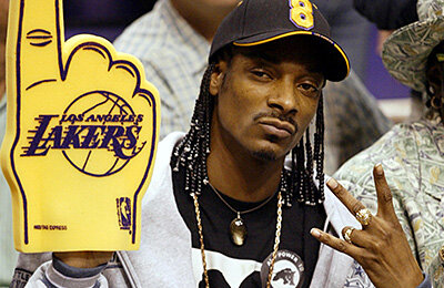 Snoop Dogg – голос болельщиков «Лейкерс»: истерики после поражений, выпендреж после побед, преклонение перед звездами