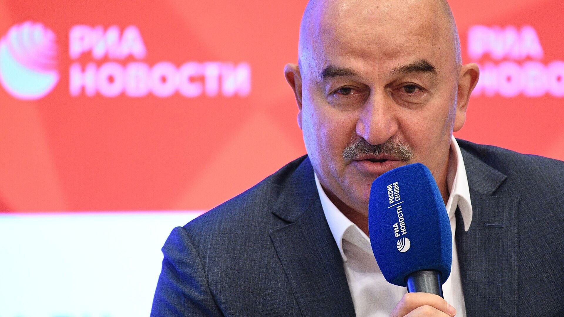Министр спорта РФ о Черчесове: Помним успешное выступление на ЧМ-2018. Но сейчас российскому футболу нужны перемены