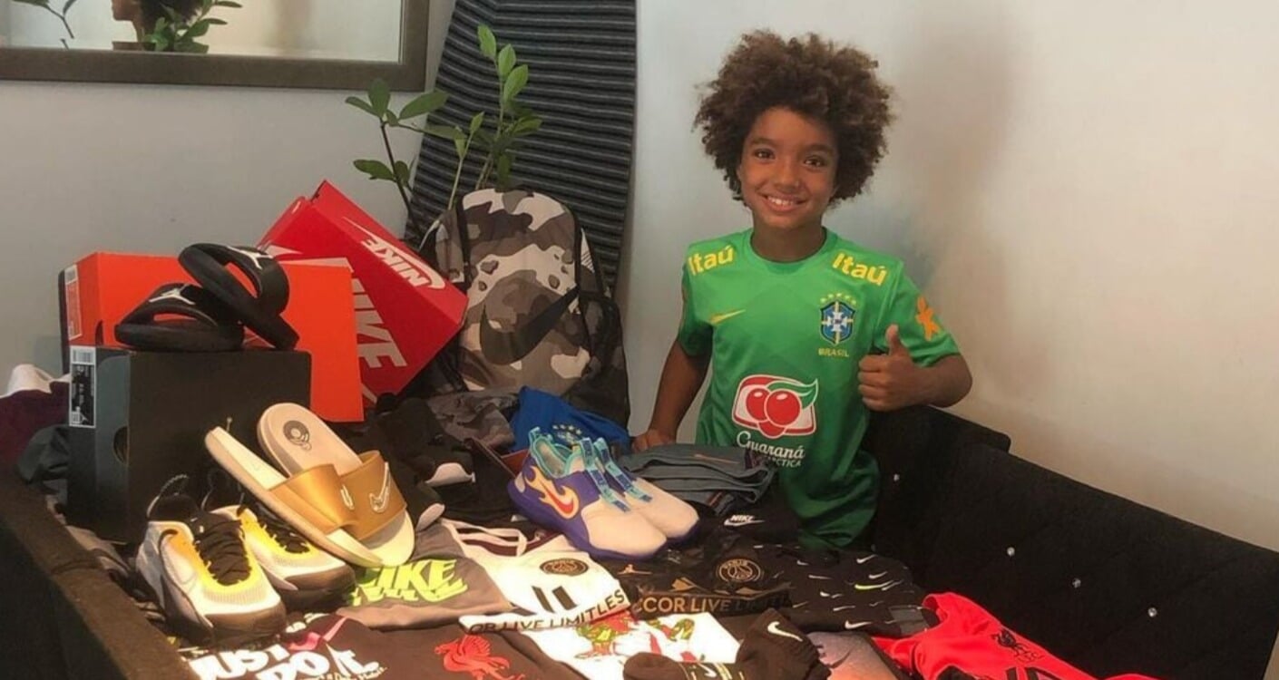 Мальчик украл кроссовки в Бразилии
