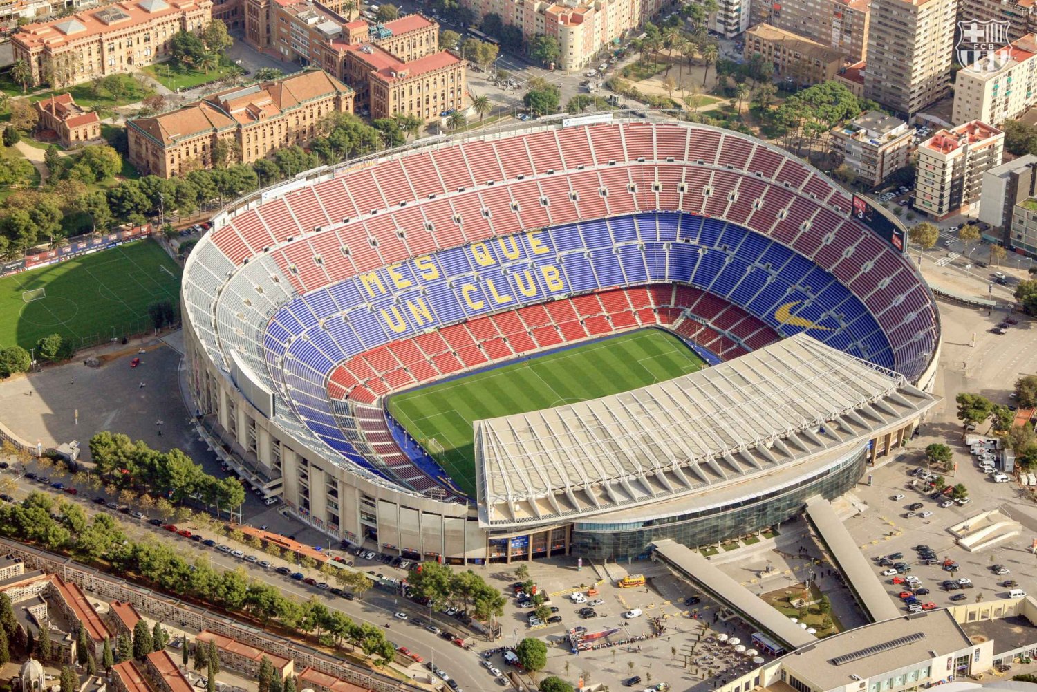 Барса рассматривает 2 варианта финансирования 1,5-миллиардного проекта Espai Barça от американских банков и компании, помогавшей с рычагами. Клуб ск