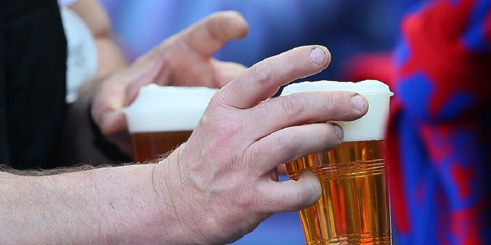 Депутат Топилин о пиве на стадионах: Это не самое важное. Куда мы идем Что мы идем смотреть футбол, хоккей или пить пиво