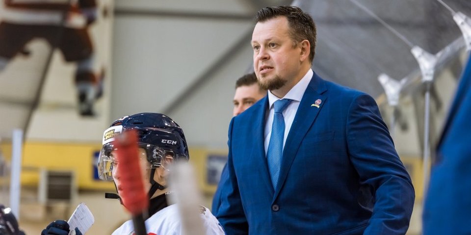 Кокорев стал исполняющим обязанности главного тренера Сочи после отставки Светлова