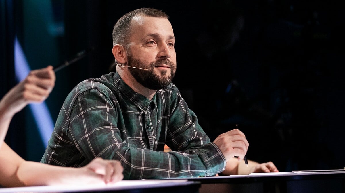 Комик Руслан Белый: Смотреть российский хоккей после НХЛ Есть чему учиться. Болею за Тампу
