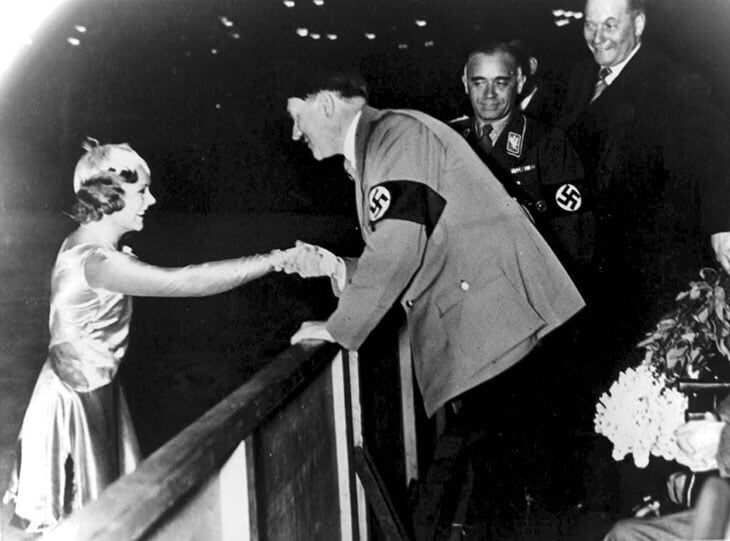 Соня Хени – легенда фигурного катания и Голливуда: выиграла Олимпиаду в 15 лет, ввела моду на мини-юбки и обедала с Гитлером