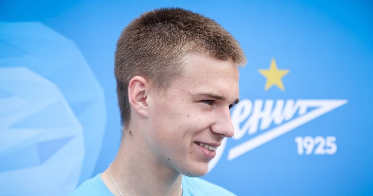 Зенит отдал 18-летнего хавбека Михайлова в аренду Шальке на год