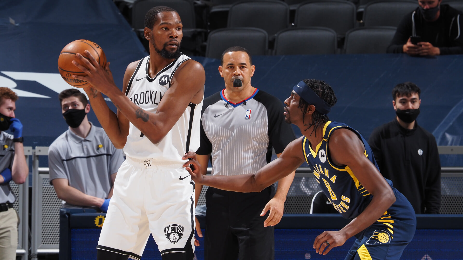 Индиана пэйсерс бруклин нетс. Brooklyn баскетбол. Пэйсерс против Милуоки. Kevin Durant Trash talk. Durant and Irving combine for 67 points in nets win, Zion's Pelicans Beat the Suns.