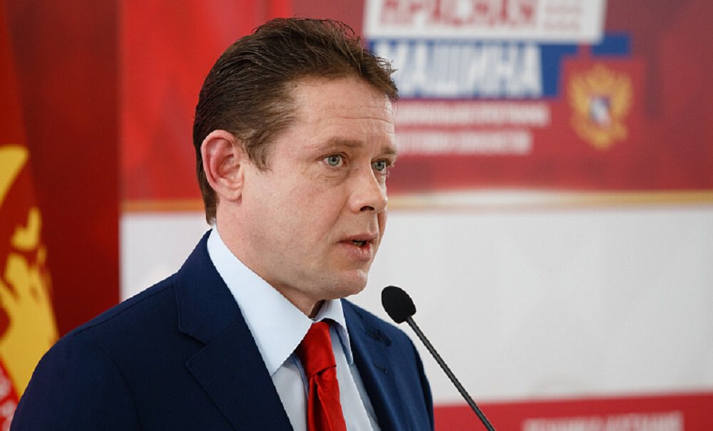 Буре про орден Александра Невского: Будем дальше стараться во благо страны. Надеюсь, добьемся возвращения России на международную арену