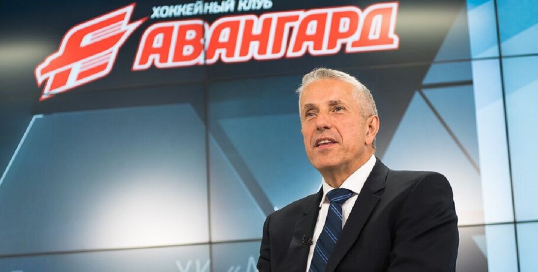Кожевников об Авангарде: Могу смириться с возвращением Хартли, он адаптирован к КХЛ. Но если они найдут североамериканского чебурашку типа Питерса, б