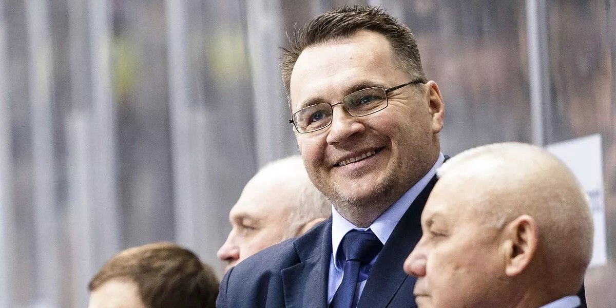 Назаров о словах Крылова: Обращаюсь ко всем руководителям: прилетайте на курсы тимбилдинга. Мои услуги стоят дорого, но результат налицо