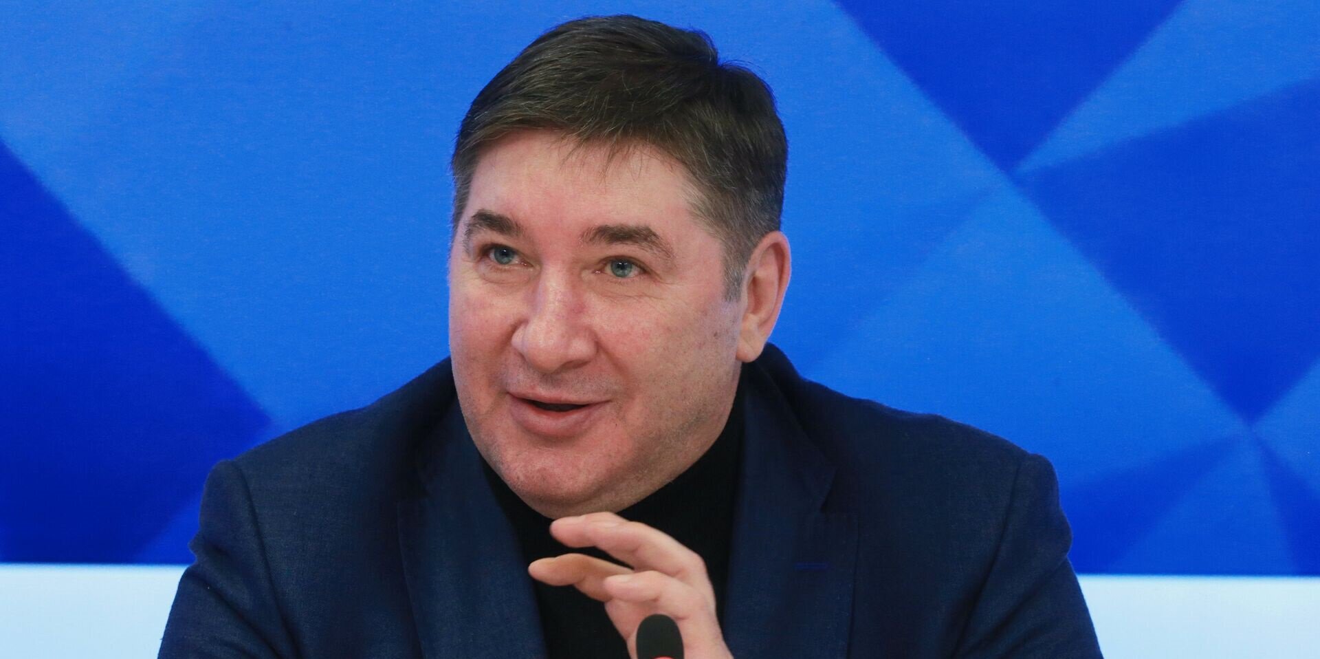 Александр Кожевников: Не знаю, кто смотрит российский футбол. Может быть, в Монголии За пределами России популярнее наш хоккей