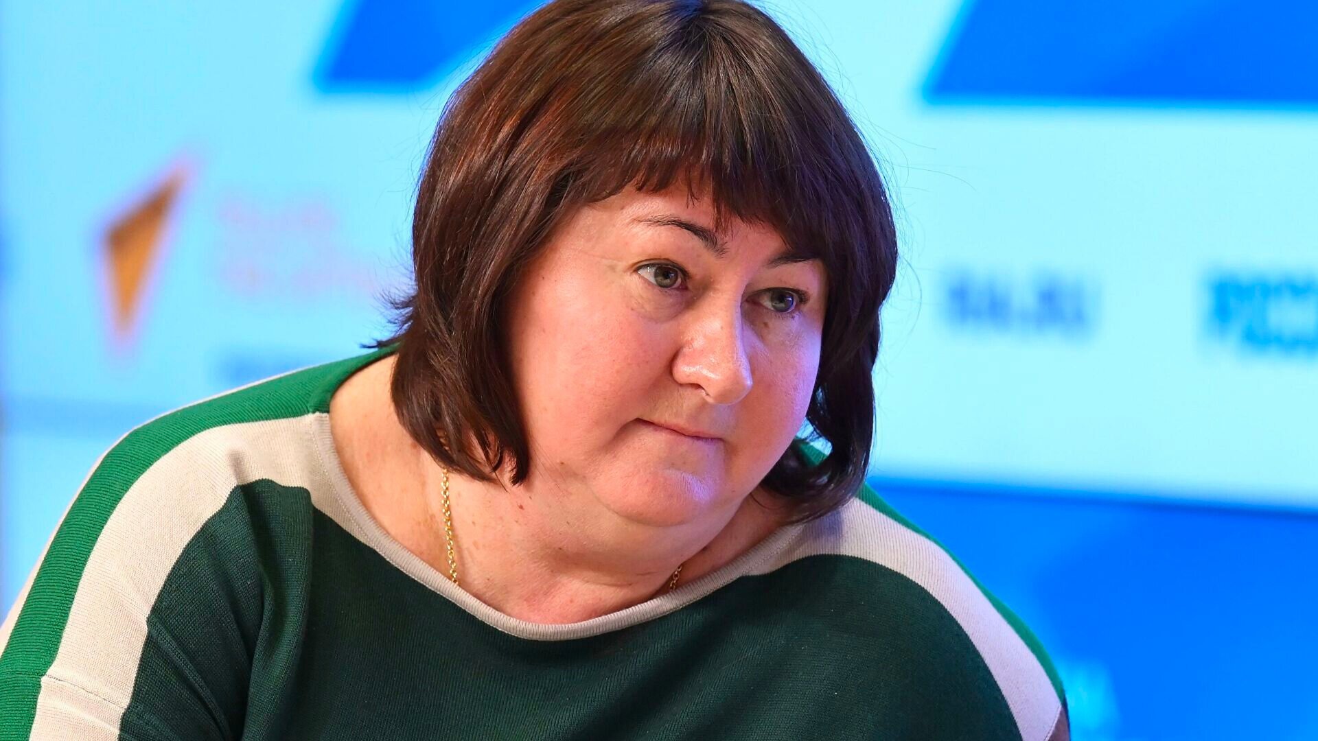 Елена Вяльбе: Наш футбол народ активно не смотрит, потому что все ясно: Зенит, и все. Смотрят АПЛ, там конкуренция, интереснее