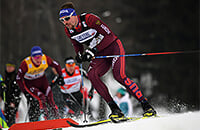У лыжников новая (ярко-красная) форма – с отсылкой к Олимпиаде в Москве. Даже шрифты стилизованы