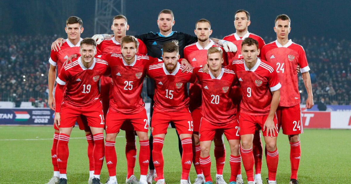 Соболев, Захарян, Мостовой, Шунин, Баринов, Сильянов в старте сборной России на матч с Узбекистаном