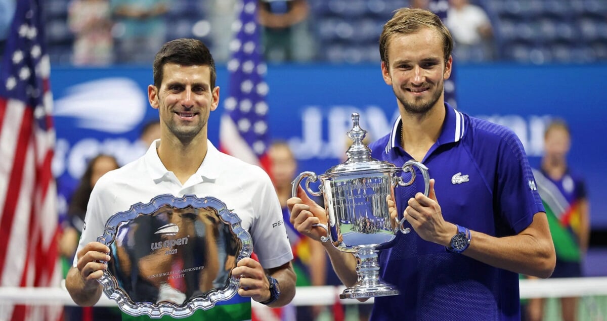 Медведев вынес Джоковича в финале US Open, победы Ливерпуля, Реала и Милана, поражение Динамо, 5 четверных Трусовой и другие новости утра