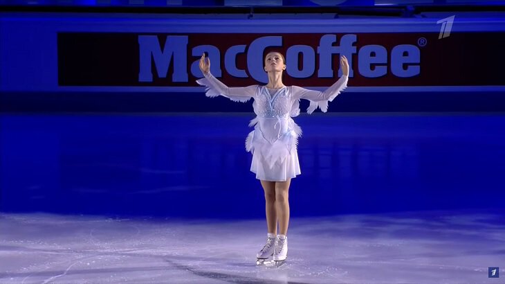 Превращение Щербаковой на льду: у Ани выросли крылья, а потом она засверкала – помогла кнопка в платье